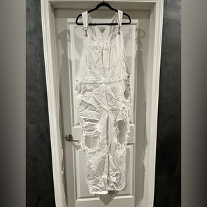 NWT American Eagle 905 Boyfriend Overalls (White)